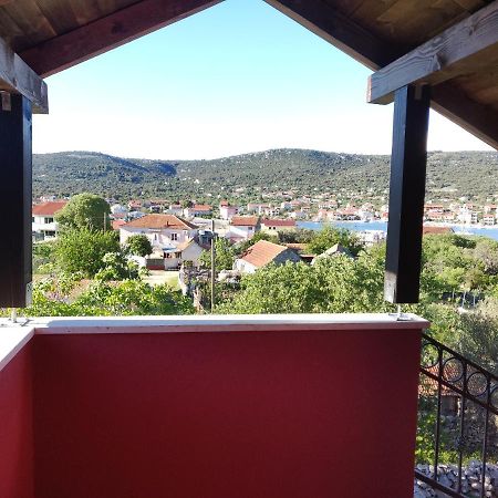 Guest house Maslina Vinišće Extérieur photo