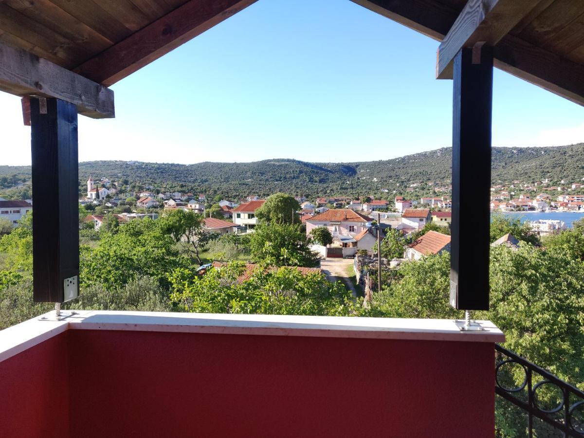 Guest house Maslina Vinišće Extérieur photo