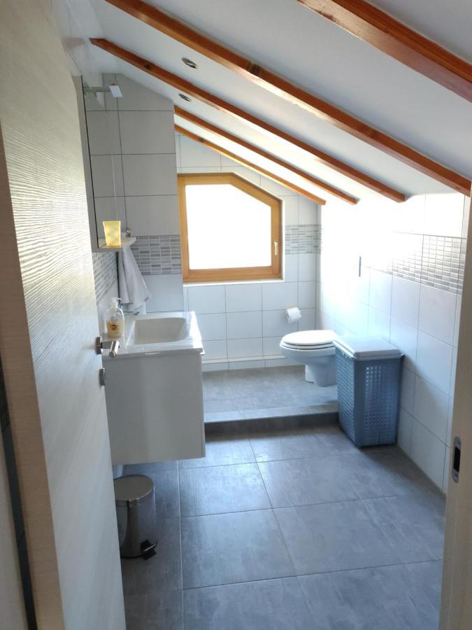 Guest house Maslina Vinišće Extérieur photo